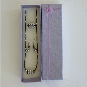 NEW Bead necklace, ring and earrings jewelry set